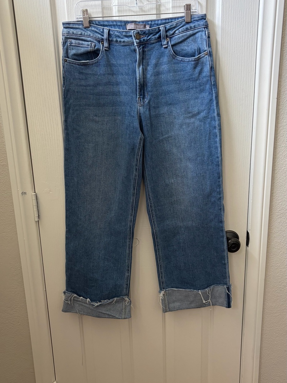 High-Rise Wide Leg Crop Jeans in Medium Blue - New Never Worn